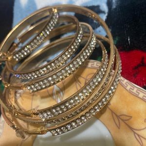 Rhinestone
Fashion earrings
3 pair Set